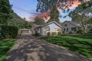 209 S  Chase St, Wheaton, IL 60187