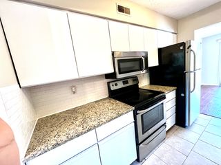 3660 Walden Dr, Lexington, KY 40517