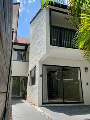 3209 Bird Ave, Miami, FL 33133