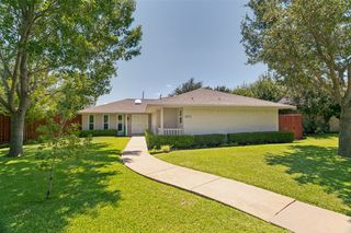 1032 Cherrywood Ln, Carrollton, TX 75006