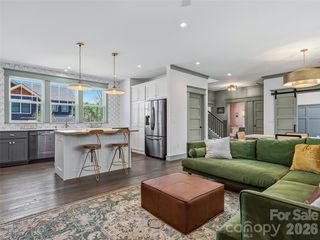 55 Acona Ln, Asheville, NC 28803