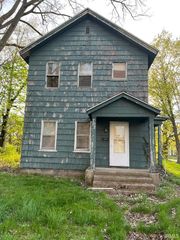 702 W  Jefferson Blvd, South Bend, IN 46601