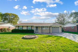 756 Maplewood Dr, Van Wert, OH 45891