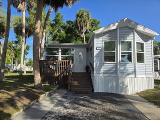 3300 26th Ave E #17, Bradenton, FL 34208