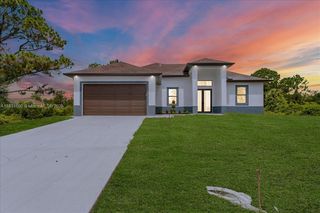 624 Beach Ave S, Lehigh Acres, FL 33974