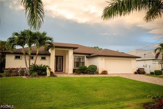 2533 SW 38th Terrace Cpe, Coral, FL 33914