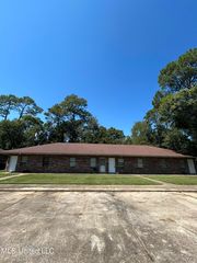 3403 54th Ave #D, Gulfport, MS 39501