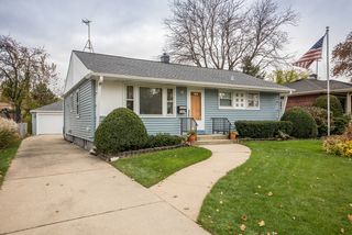 1905 Welwyn Ave, Des Plaines, IL 60018