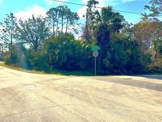 52 Pershing Ln #150, Palm Coast, FL 32164