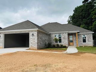 Address Not Disclosed, White Hall, AR 71602