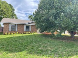 105 E  Bonita Dr, Elk City, OK 73644