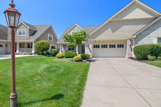 1018 Sterling Ct, Crown Point, IN 46307
