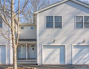 118 Rocky Brook Way, South Kingstown, RI 02879