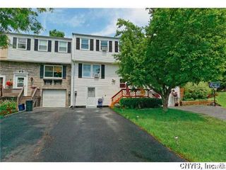 8412 Bramblebush Cir #B, Liverpool, NY 13090