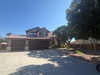 13210 La Salle Cir, Victorville, CA 92392