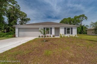 514 Plumbago Rd NW, Palm Bay, FL 32907