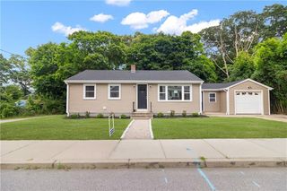 60 Arnold Rd, Coventry, RI 02816
