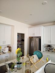 1923 N  Apricot Ave, Fresno, CA 93727