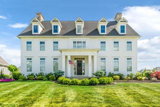 9387 Baytree Dr, Powell, OH 43065