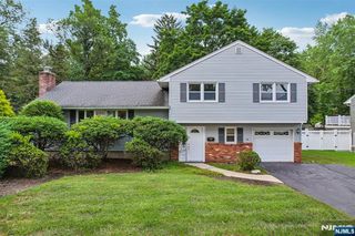 649 Donna Ct, River Vale, NJ 07675