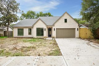 4817 Kingfisher Dr, Houston, TX 77035