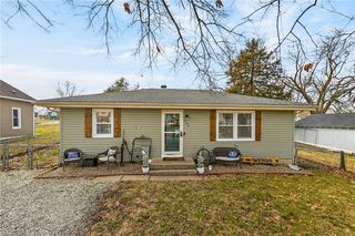 406 Park St, Lathrop, MO 64465