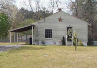 162 Williford Ln, Spring Lake, NC 28390