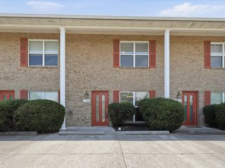 2430 Hallerins Ct, Maryville, TN 37801