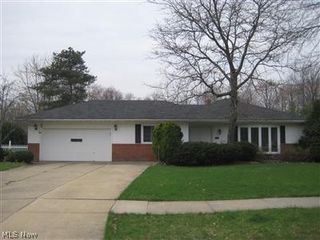 32480 Nimrod St W, Solon, OH 44139