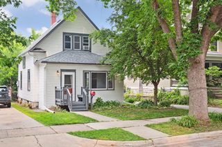 1237 Hague Ave, Saint Paul, MN 55104