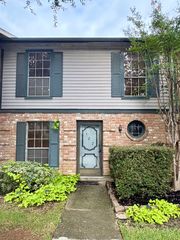722 Thicket Ln, Houston, TX 77079