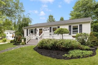 27 Nixon St, Cumberland, RI 02864