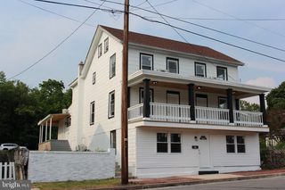 447 E  Market St, Williamstown, PA 17098
