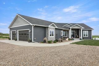 12930 Clark Ct, Williston, ND 58801