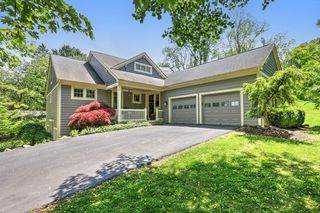 1028 Burg St, Granville, OH 43023