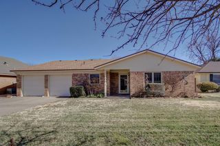 8615 Knoxville Ave, Lubbock, TX 79423