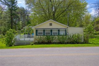 8057 Hampton Rd, Wolcott, NY 14590