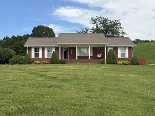 700 Sleepy Hollow Rd, Pulaski, TN 38478