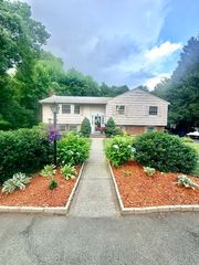 3 Harvard St, Peabody, MA 01960