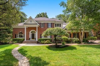 17 Moccasin Path, Natick, MA 01760