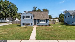 2 Sunset Cir, Pasadena, MD 21122