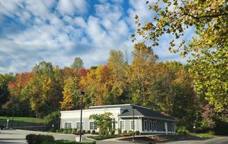 28 Nobhill Dr #19E, Roseland, NJ 07068