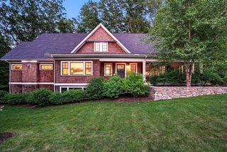25 Cottage Cir #25, Dedham, MA 02026