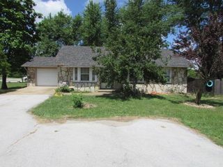 205 W  Clouse St, Mountain Grove, MO 65711