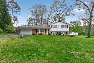 4721 Pin Oak Trl, Jackson, MI 49201
