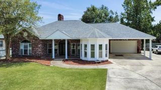 2512 Bourgeois Ln, Marrero, LA 70072