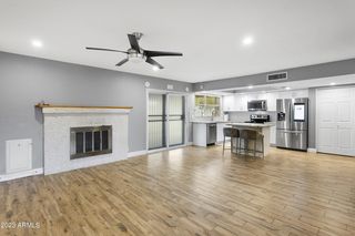 402 E SACK Drive, Phoenix, AZ 85024