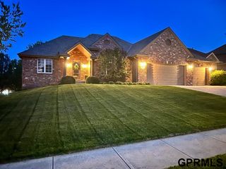3707 S  182nd St, Omaha, NE 68130
