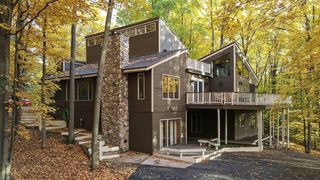 6211 Eagles Nest Dr, Bellaire, MI 49615