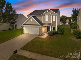 8219 Belmont Stables Dr, Charlotte, NC 28216